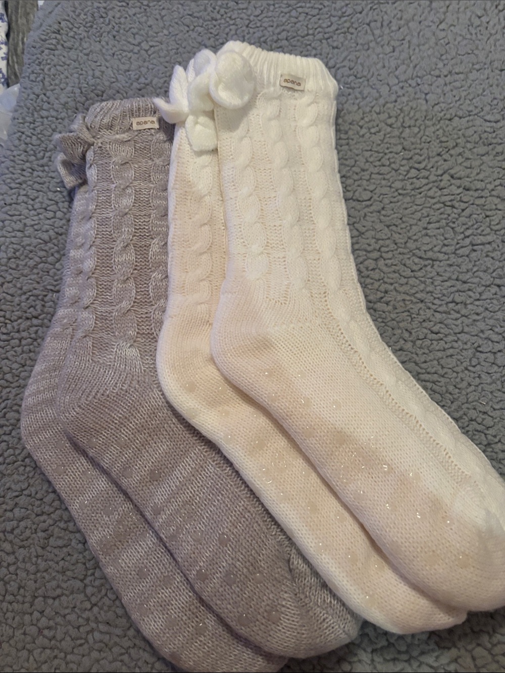 NWOT Apana Cable-Knit Cozy Socks with Bow - White & Light Gray 2 Pack